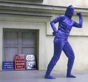 COSTUME BLEU INCRUSTE (Taille � pr�ciser)